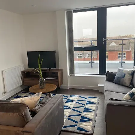 Icona - Luxury 2 Bed Penthouse *